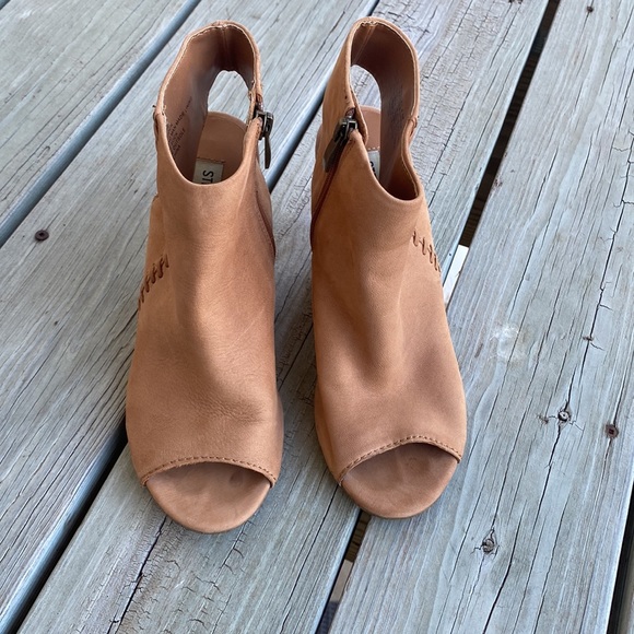 BOGO❗️Steve Madden leather booties - Picture 7 of 7